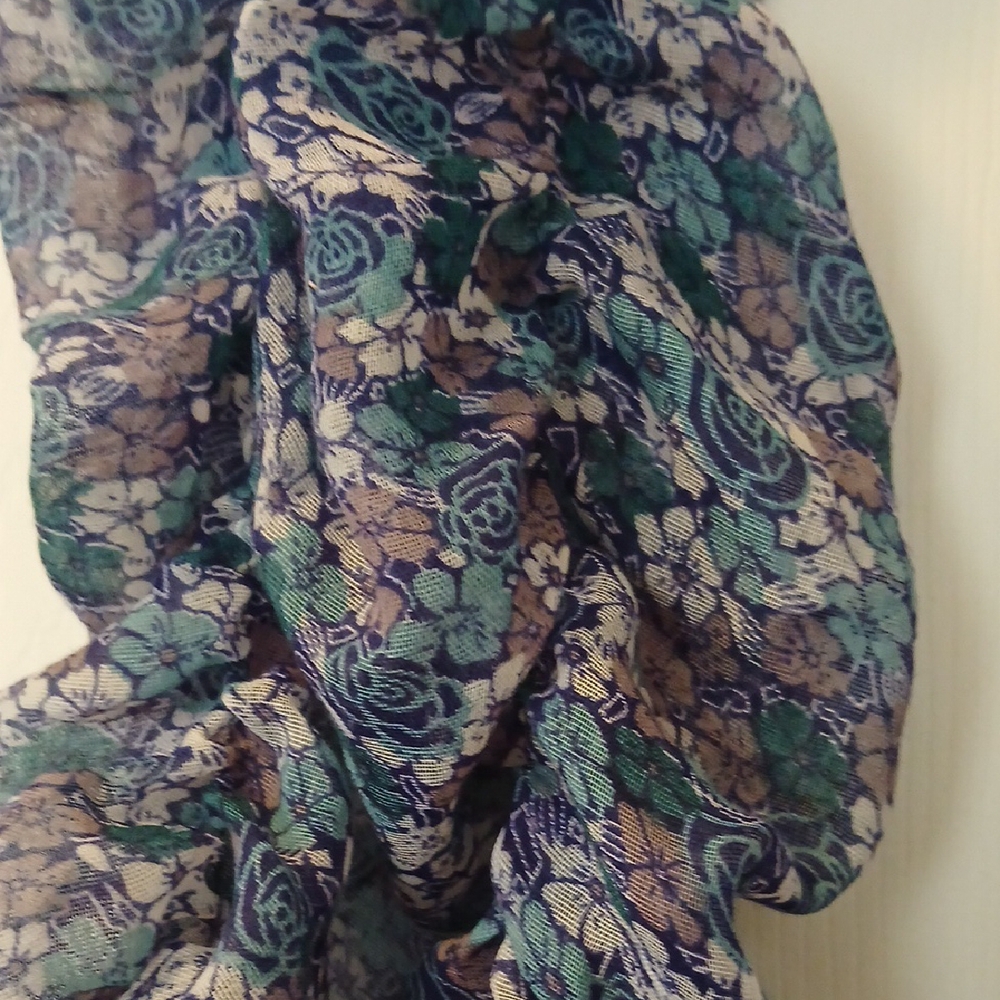 Aldo Multicolor Ruffled Scarf - Picture 4 of 4